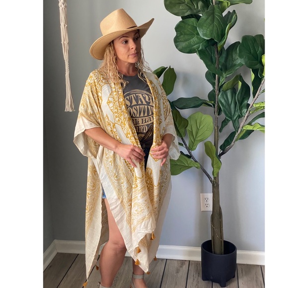 Last One• Mustard Ornate Mandala Kimono - Picture 3 of 7